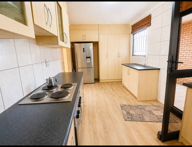 2 BEDROOM HOUSE FOR SALE IN MEYERTON PARK